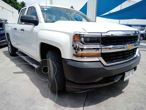 foto Chevrolet Silverado 3500 Versión usado (2017) color Rojo precio $390,000