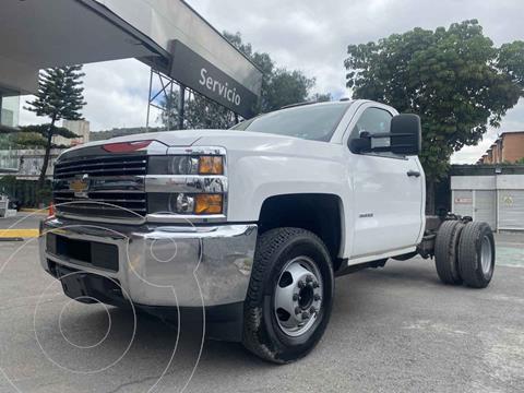 foto Chevrolet Silverado 3500 Chasis Cabina Paq A usado (2016) color Blanco precio $380,000