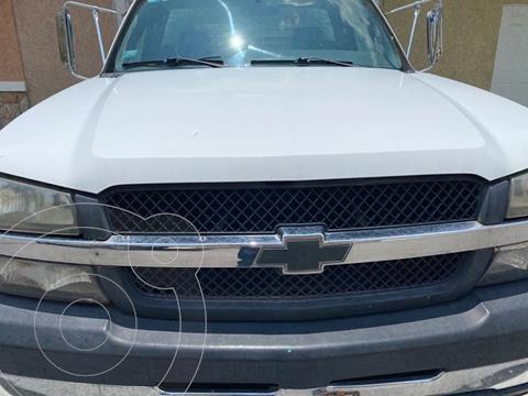 Chevrolet Silverado 3500 Chasis cabina usado (2007) color Blanco precio $150,000