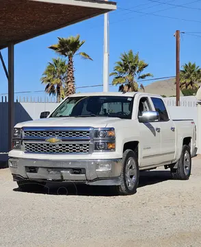Chevrolet Silverado Cabina Doble 5.3 4x4 LTZ usado (2015) color Blanco precio $21.900.000