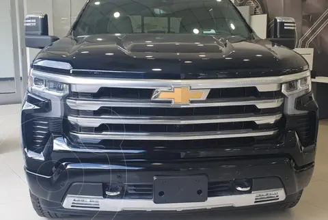 OfertaChevrolet Silverado High Country nuevo color Negro precio $106.000.000