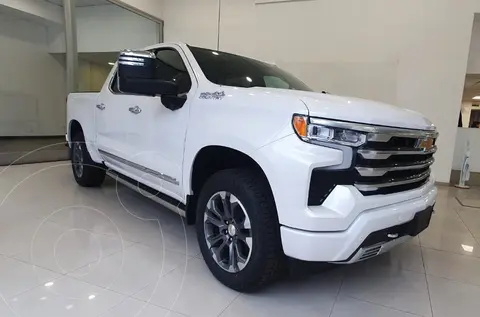Chevrolet Silverado High Country nuevo color Blanco precio $121.368.900