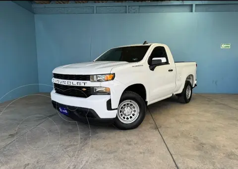 Chevrolet Silverado Cabina Regular 4X2 usado (2020) color Blanco precio $379,900