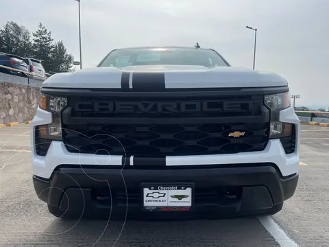 Chevrolet Silverado Cabina Regular 4X4 usado (2023) color Blanco precio $859,000