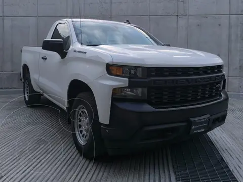 Chevrolet Silverado Cabina Regular 4X2 usado (2020) color Blanco precio $510,000