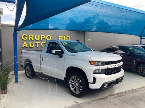 foto Chevrolet Silverado Cabina Regular 4X2 usado (2020) color Blanco precio $620,000