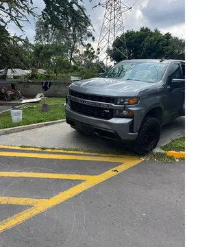 Chevrolet Silverado 4x4 Cab Reg Paq K usado (2021) color Gris Tormenta precio $690,000