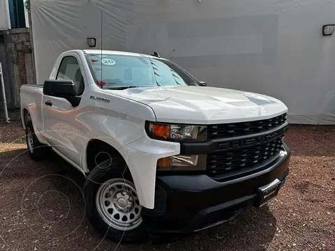 Chevrolet Silverado Cabina Regular 4X2 usado (2020) color Blanco precio $430,000