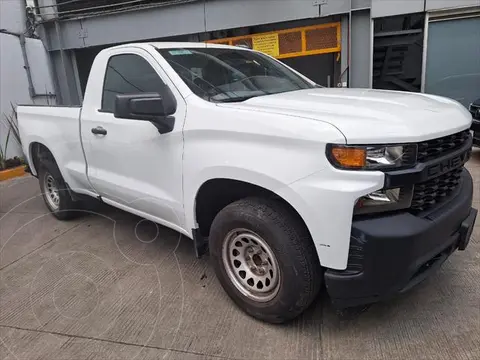 Chevrolet Silverado Cabina Regular 4X2 usado (2020) color Blanco precio $430,000