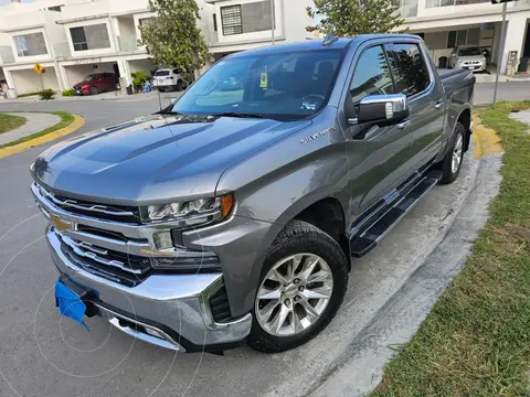 Chevrolet Silverado 4x4 Doble Cabina LS On Star usado (2019) color Gris Metalico precio $685,000