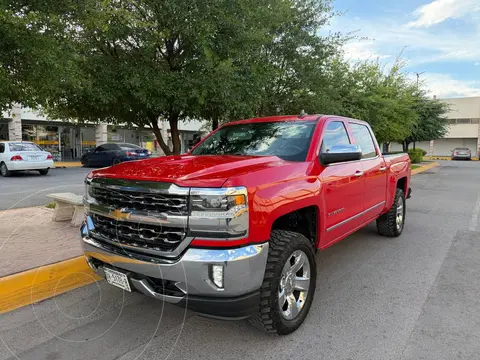 Chevrolet Silverado 4x2 Doble Cabina LS On Star usado (2017) color Rojo precio $327,000