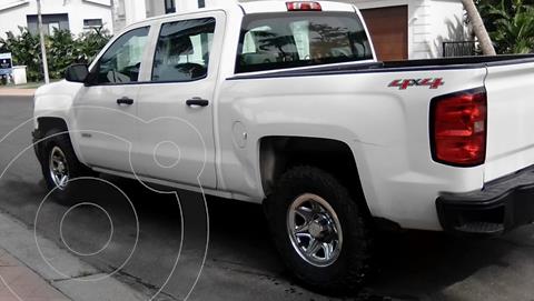 foto Chevrolet Silverado Doble Cabina 4X4 usado (2015) color Blanco precio $320,000