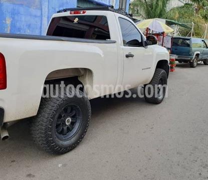 foto Chevrolet Silverado LS 4x2 usado (2008) color Blanco precio Bs.8.000
