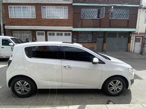 Chevrolet Sonic Hatchback 1.6 LT usado (2015) color Blanco precio $32.500.000