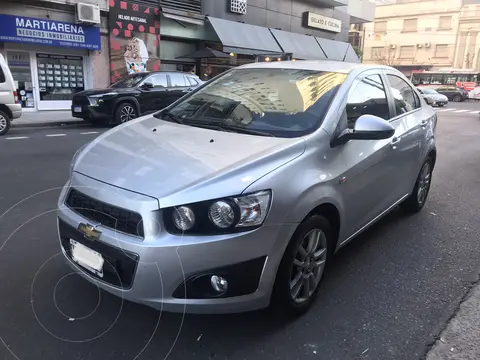 foto Chevrolet Sonic Sedán LTZ usado (2016) color Plata Switchblade precio $3.300.000