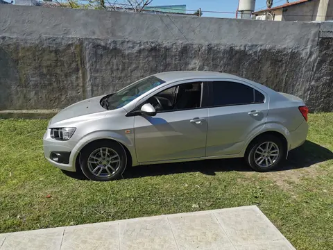 Chevrolet Sonic  LT usado (2015) color Gris precio $14.000.000