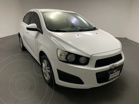 Chevrolet Sonic LT usado (2016) color Blanco precio $153,866