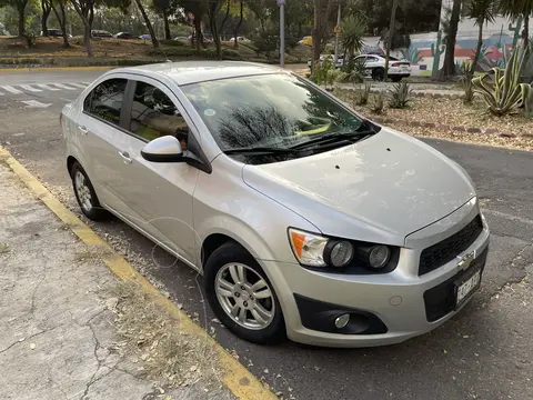 Chevrolet Sonic LT usado (2015) color Plata Brillante precio $135,000