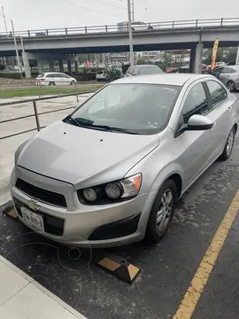 Chevrolet Sonic LT Aut usado (2014) color Plata precio $105,000