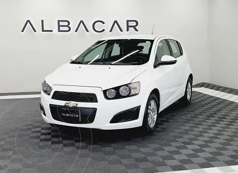Chevrolet Sonic LT HB usado (2016) color Blanco financiado en mensualidades(enganche $62,970)