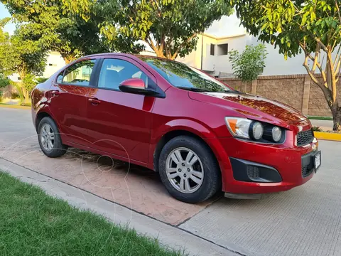 Chevrolet Sonic LT usado (2015) color Rojo Tinto precio $100,000