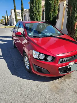 Chevrolet Sonic LT Aut usado (2016) color Rojo precio $110,000