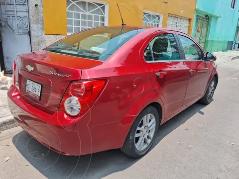 Chevrolet Sonic LT usado (2014) color Rojo Tinto precio $110,000