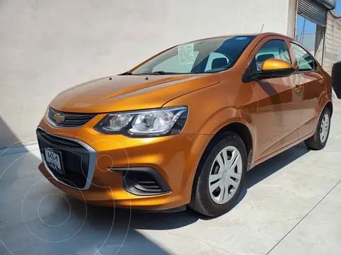 Chevrolet Sonic LS usado (2017) color Naranja precio $210,000