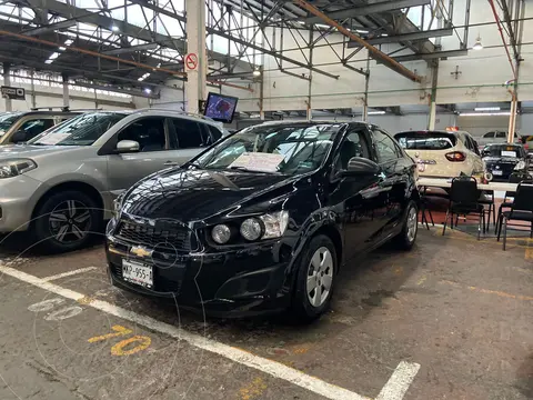 Chevrolet Sonic LT usado (2016) color Negro financiado en mensualidades(enganche $37,000 mensualidades desde $3,800)