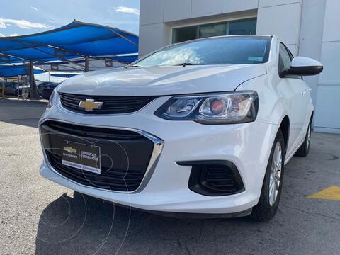 Chevrolet Sonic LT usado (2017) color Blanco financiado en mensualidades(enganche $50,000 mensualidades desde $5,290)