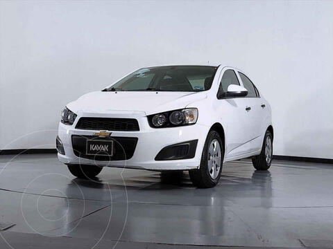 Chevrolet Sonic LS usado (2016) color Blanco precio $171,999