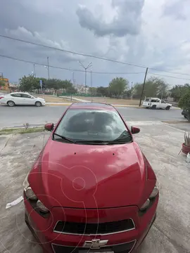 Chevrolet Sonic LTZ Aut usado (2016) color Rojo Tinto precio $150,000