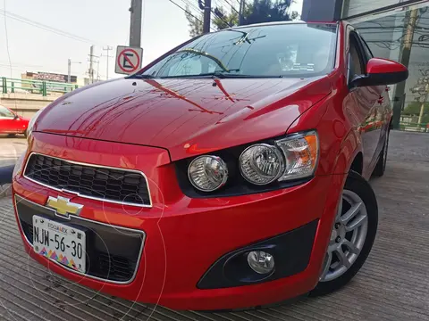 Chevrolet Sonic LTZ Aut usado (2015) color Rojo precio $200,000