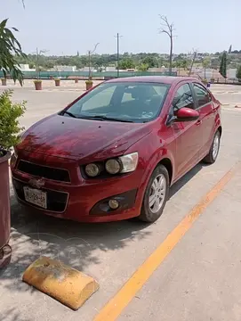 Chevrolet Sonic LT usado (2013) color Rojo Tinto precio $131,000