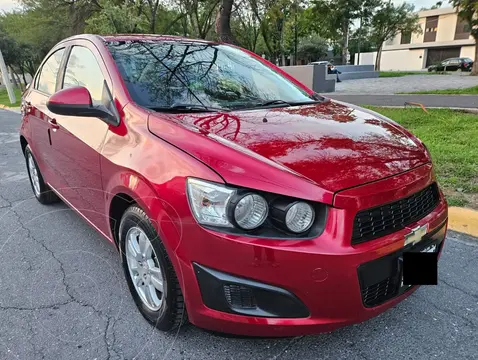 Chevrolet Sonic LT usado (2016) color Rojo Tinto precio $148,000