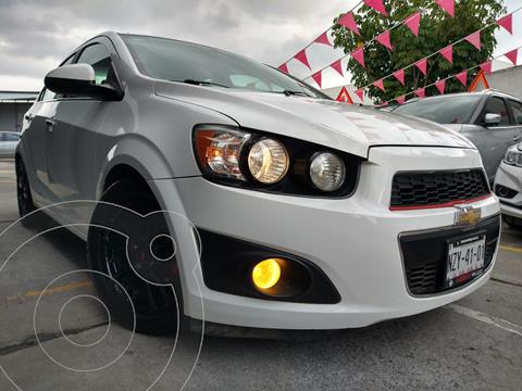 foto Chevrolet Sonic LTZ Aut usado (2015) color Blanco precio $159,800