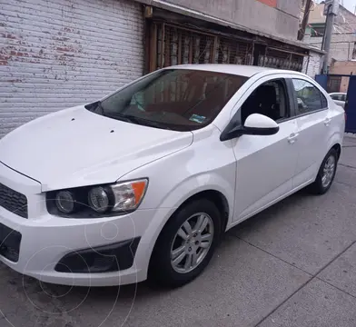 Chevrolet Sonic LT usado (2015) color Blanco precio $125,000