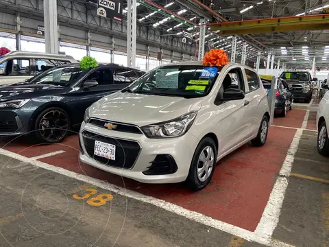 Chevrolet Spark LT usado (2017) color Blanco financiado en mensualidades(enganche $49,900 mensualidades desde $4,250)