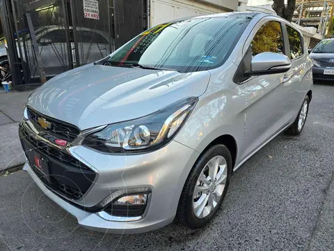 Chevrolet Spark Premier usado (2021) color Plata financiado en mensualidades(enganche $69,818 mensualidades desde $4,341)