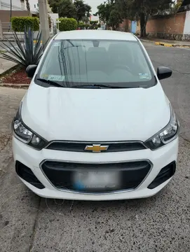 Chevrolet Spark LT usado (2017) color Blanco precio $165,000