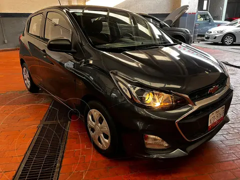 Chevrolet Spark LT usado (2020) color plateado precio $215,000