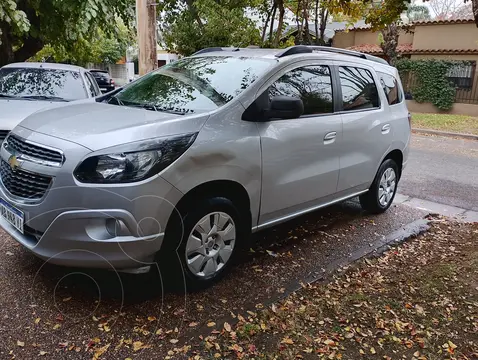 Chevrolet Spin LT 1.8 5 Pas usado (2017) color Plata precio $18.500.000