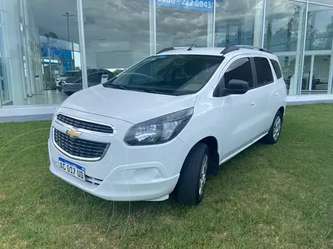 Chevrolet Spin LT 1.8 5 Pas usado (2017) color Blanco precio $3.800.000