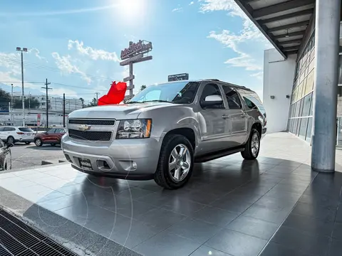 Chevrolet Suburban Paq A usado (2007) color plateado precio $279,000