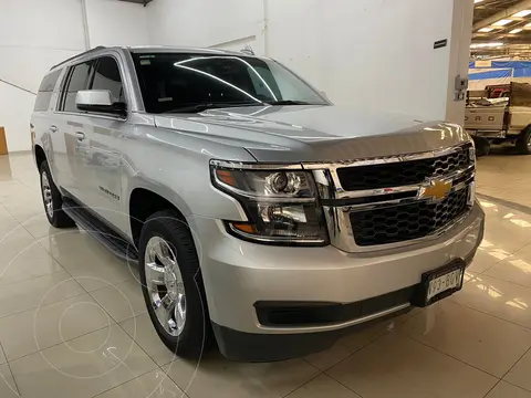 Chevrolet Suburban LT Piel Cubo usado (2020) color plateado precio $859,000