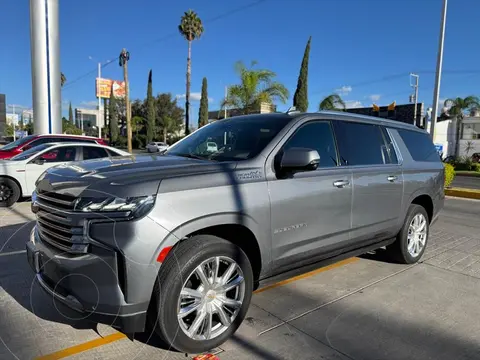 Chevrolet Suburban High Country usado (2021) color Gris precio $1,200,000