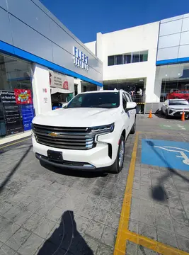 Chevrolet Suburban High Country usado (2023) color Blanco financiado en mensualidades(enganche $475,080 mensualidades desde $31,653)