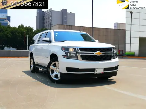 Chevrolet Suburban LT Piel Cubo usado (2015) color Blanco precio $520,000