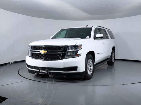 Chevrolet Suburban LT Piel Banca usado (2015) color Blanco precio $604,999
