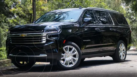 Chevrolet Suburban High Country usado (2022) color Negro financiado en mensualidades(enganche $159,181 mensualidades desde $34,166)